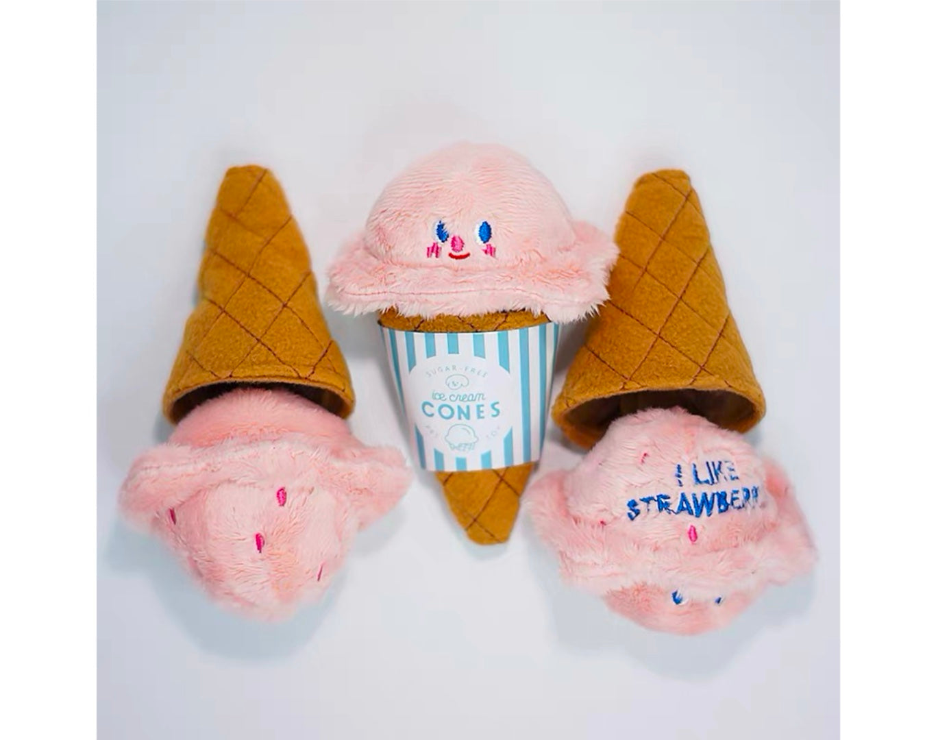 ふわふわアイスコーン/Fluffy Ice Cream Cone Toy