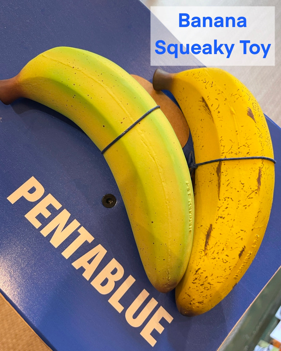 Banana Squeaky Toy/バナナトイ（スクイーキー）